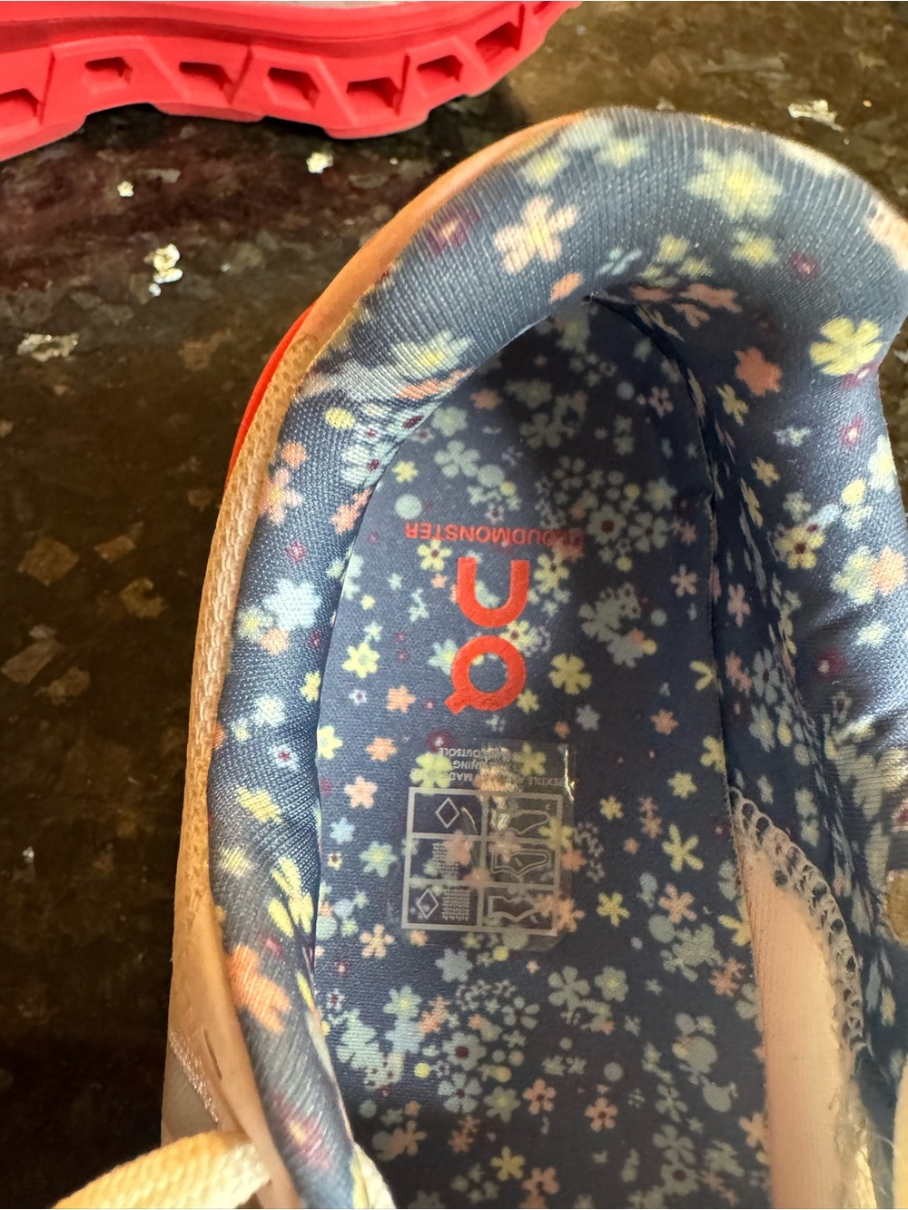 FP Movement XOnCloudMonster sneakers Oyster/Lotus - Picture 15 of 16